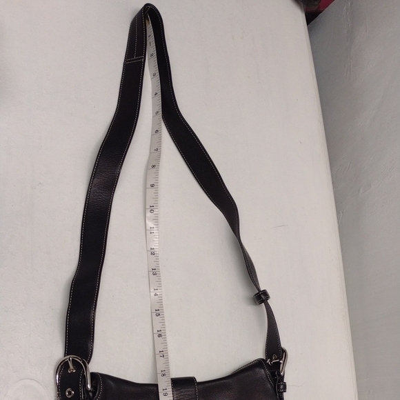 Coach Black Leather Shoulder Bag with Buckle Closure - Picture 14 of 15